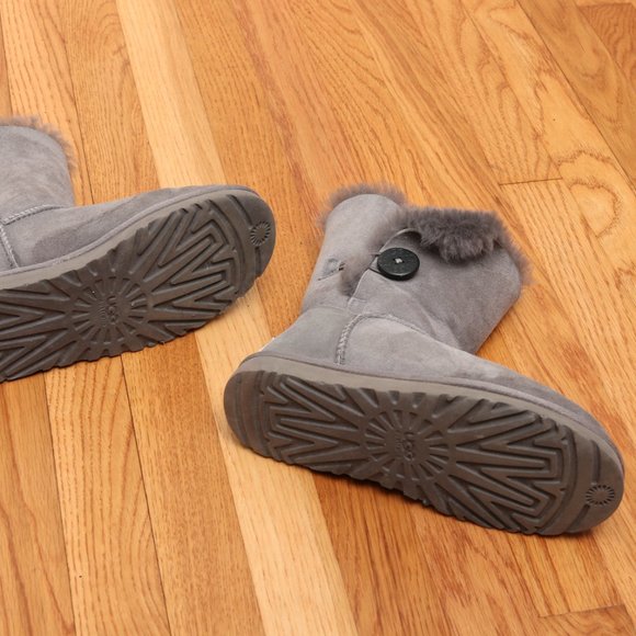 Ugg Bailey Button Boots 7 - Picture 6 of 8